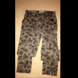 Camo skinny jeans